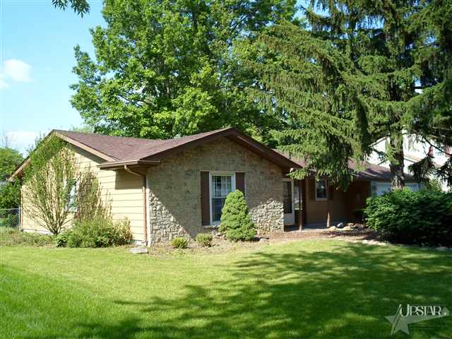 6907 Forestwood Dr, Fort Wayne, IN 46815 photo 1