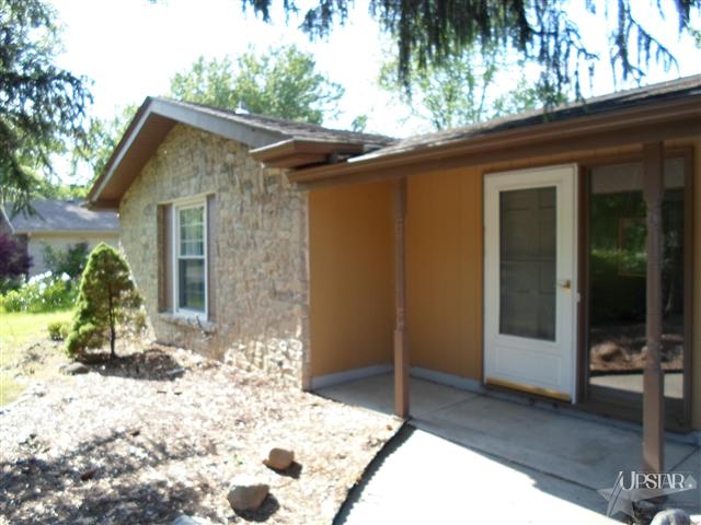 6907 Forestwood Dr, Fort Wayne, IN 46815 photo 8