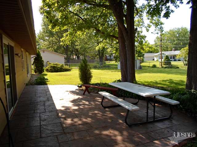 6907 Forestwood Dr, Fort Wayne, IN 46815 photo 3