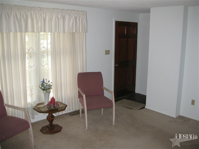 2810 Pinewood Dr, Fort Wayne, IN 46809 photo 4
