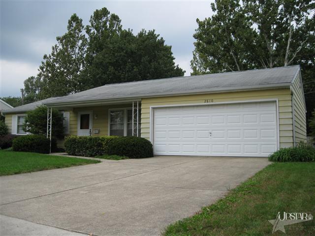 2810 Pinewood Dr, Fort Wayne, IN 46809 photo 1