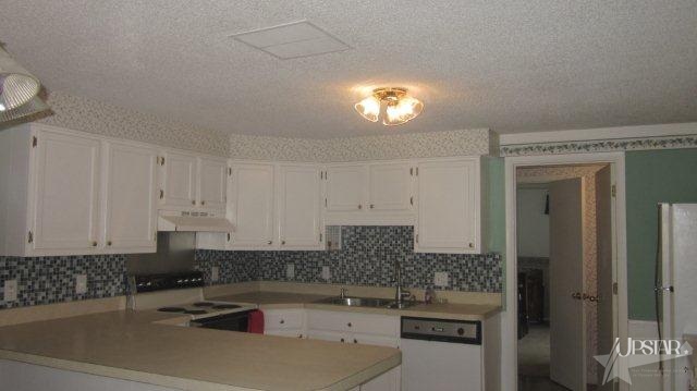6039 Goodfellow Dr, Fort Wayne, IN 46835 photo 2