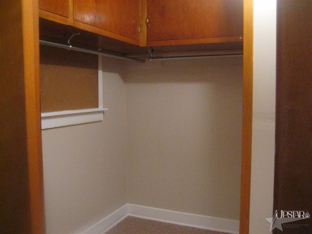 3808 Oxford St, Fort Wayne, IN 46806 photo 8