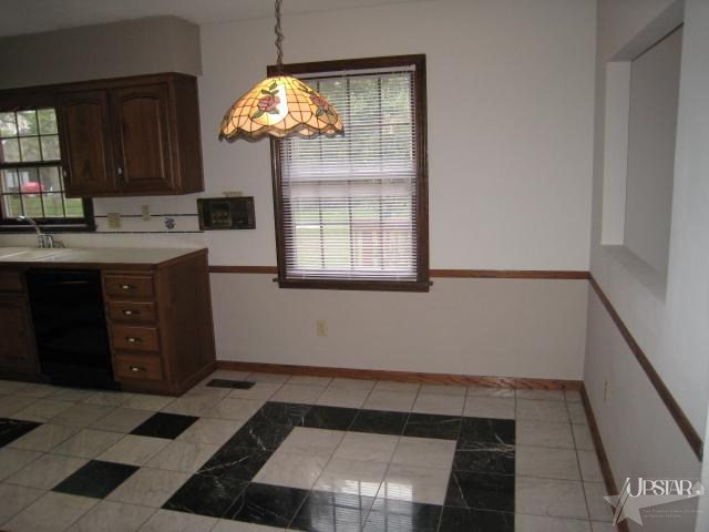 8427 Greenwich Ct, Fort Wayne, IN 46835 photo 5