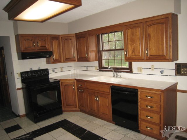 8427 Greenwich Ct, Fort Wayne, IN 46835 photo 3