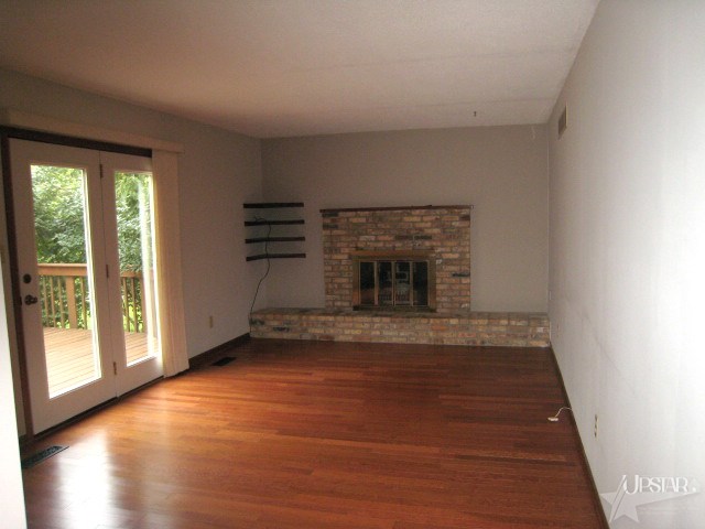 8427 Greenwich Ct, Fort Wayne, IN 46835 photo 2