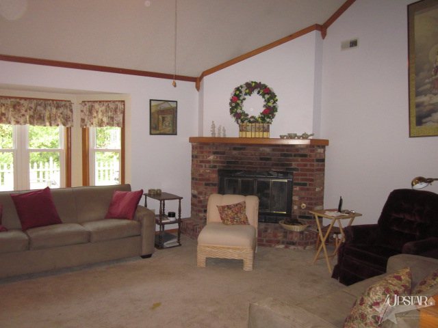 8129 Whittier Ct, Fort Wayne, IN 46818 photo 3