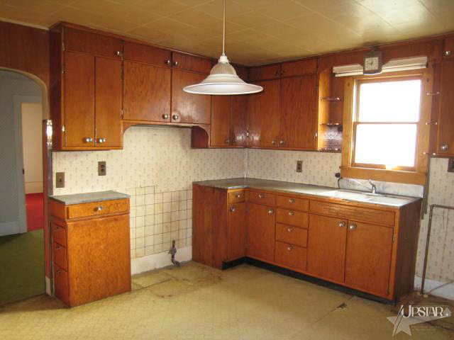 304 E Forest St, Monroeville, IN 46773 photo 3