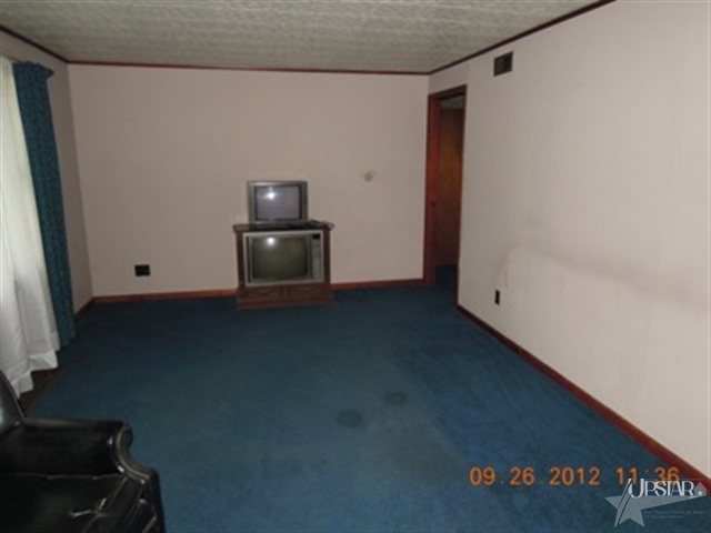 2630 Lincolndale Ave, Fort Wayne, IN 46808 photo 2