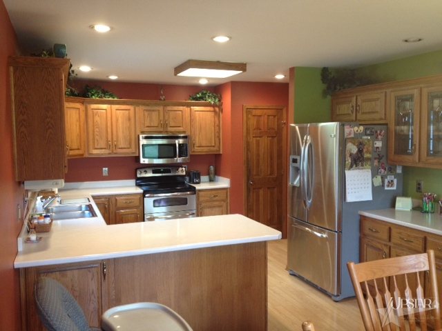809 Park Pl, Auburn, IN 46706 photo 4