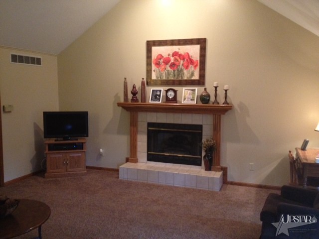 809 Park Pl, Auburn, IN 46706 photo 5