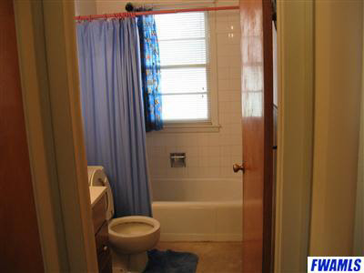 2524 Darlene Ct, Fort Wayne, IN 46802 photo 3
