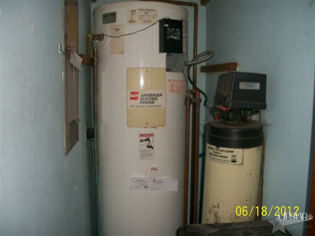 45 E Walnut, Poneto, IN 46781 photo 12