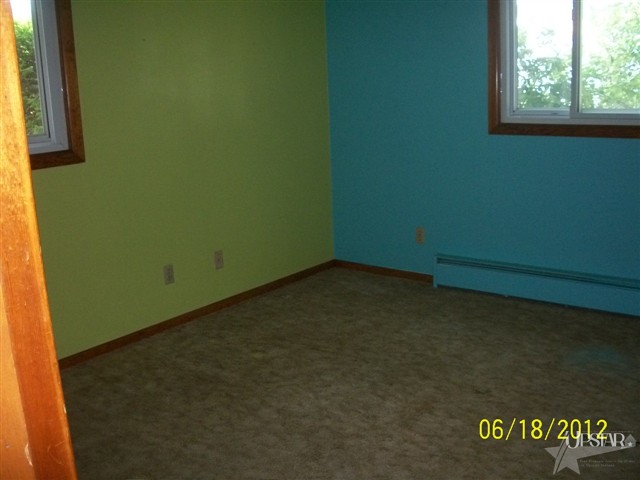 45 E Walnut, Poneto, IN 46781 photo 4
