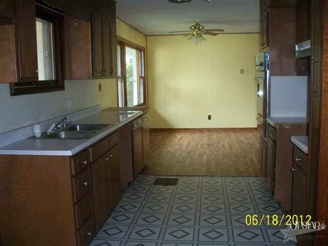 45 E Walnut, Poneto, IN 46781 photo 15