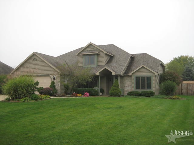 1504 Parlor City Dr, Bluffton, IN 46714 photo 1