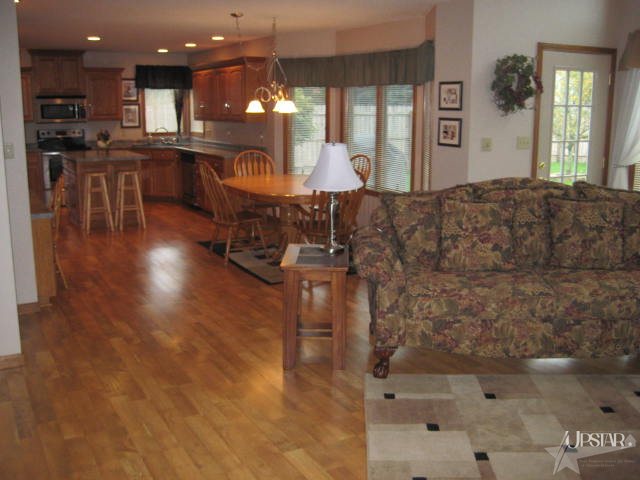 1504 Parlor City Dr, Bluffton, IN 46714 photo 9