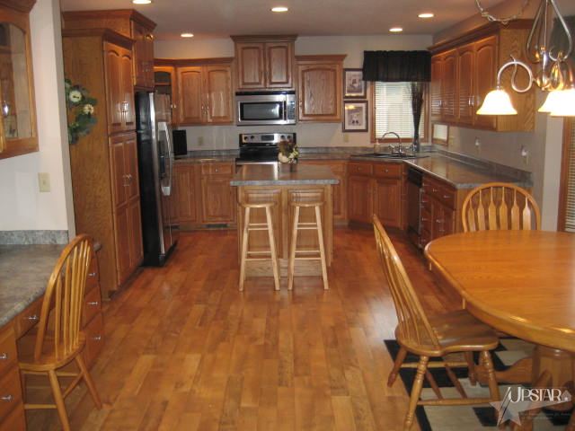 1504 Parlor City Dr, Bluffton, IN 46714 photo 11