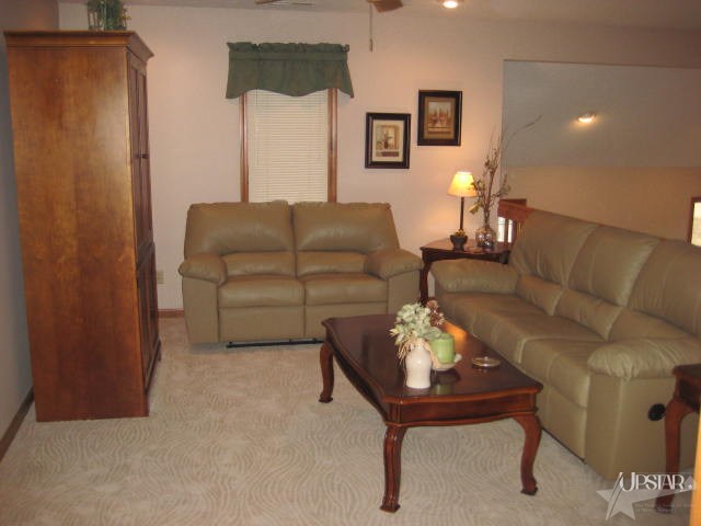 1504 Parlor City Dr, Bluffton, IN 46714 photo 22