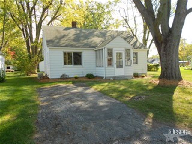 408 N Oak St, Columbia City, IN 46725 photo 1