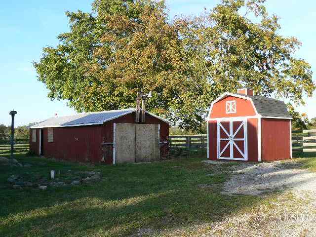 2072 N 1000 E, Avilla, IN 46710 photo 2