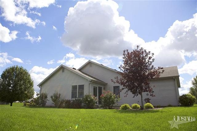 915 Prairie Ln, Ossian, IN 46777 photo 2