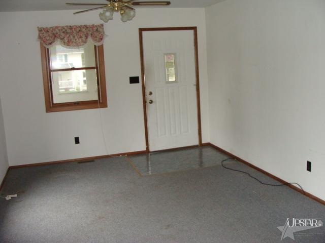 803 Olinger St, Huntington, IN 46750 photo 8
