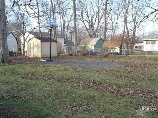 3227 Oakwood Dr, Fort Wayne, IN 46816 photo 9