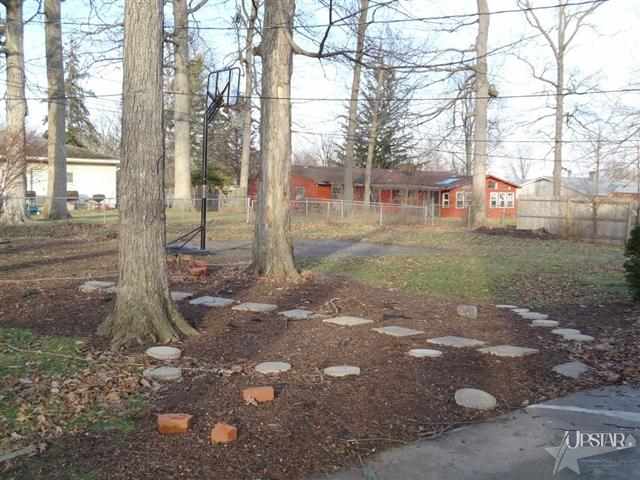 3227 Oakwood Dr, Fort Wayne, IN 46816 photo 4