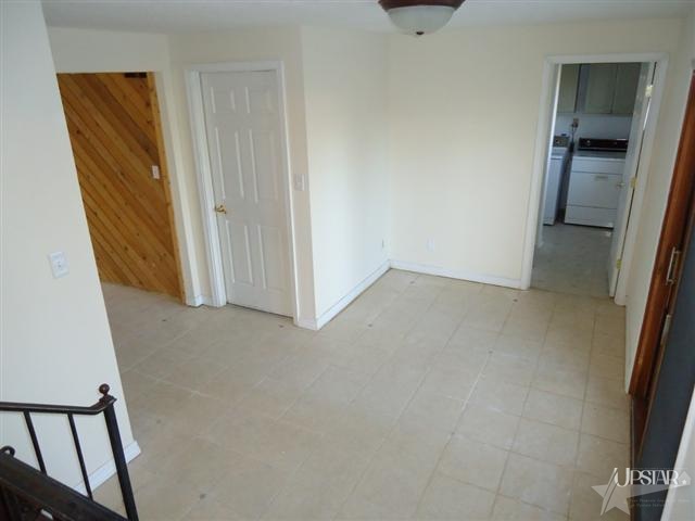 3227 Oakwood Dr, Fort Wayne, IN 46816 photo 17