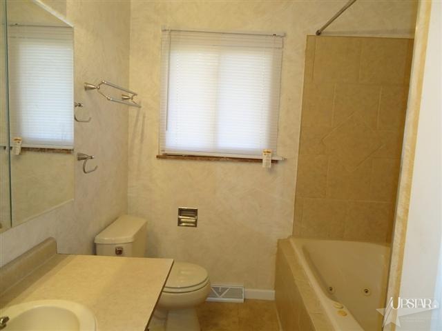 3227 Oakwood Dr, Fort Wayne, IN 46816 photo 24