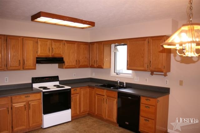 6129 Bellingham Ln, Fort Wayne, IN 46835 photo 2