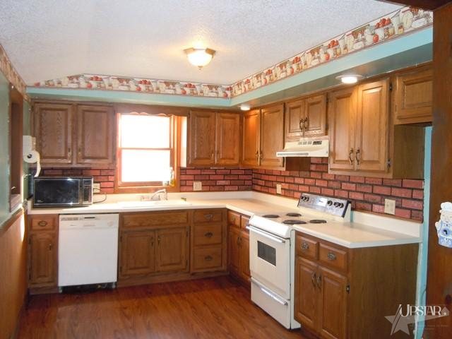 480 S Oak St, Waterloo, IN 46793 photo 7