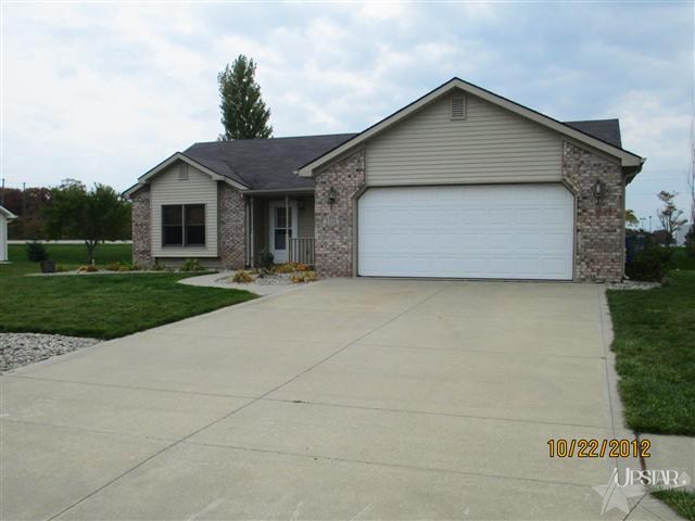 3214 E Sherman St, Columbia City, IN 46725 photo 2