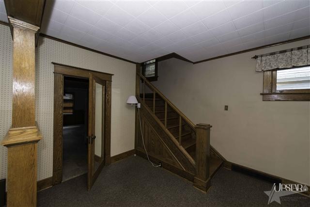 925 Kinnaird Ave, Fort Wayne, IN 46807 photo 8