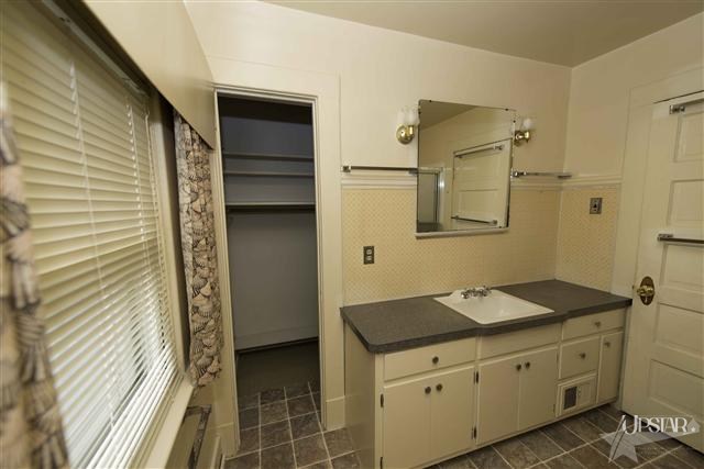 925 Kinnaird Ave, Fort Wayne, IN 46807 photo 7