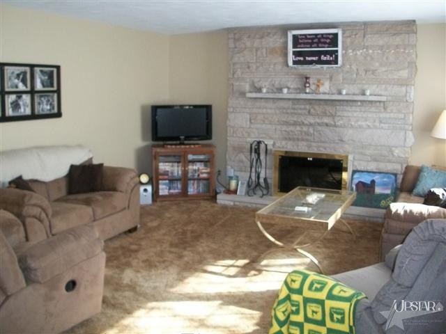 207 E Front St, South Whitley, IN 46787 photo 5