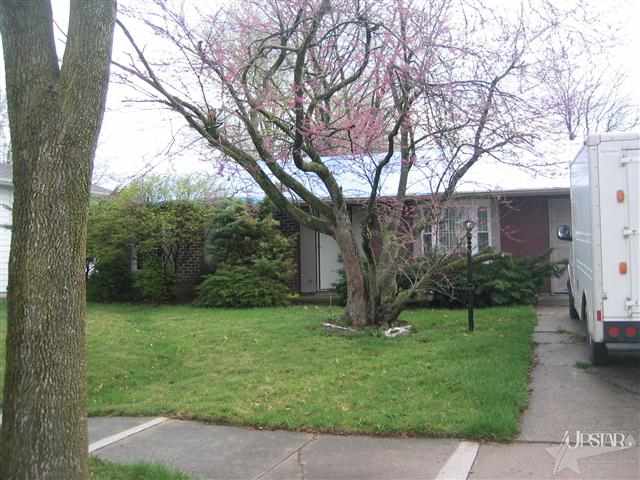 6317 Salisbury Dr, Fort Wayne, IN 46816 photo 1