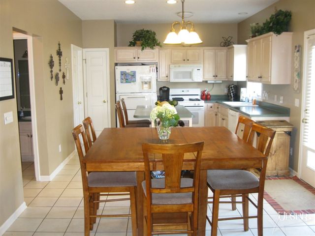 1527 Silver Linden Ct, Fort Wayne, IN 46804 photo 4