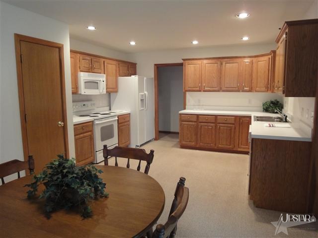 2829 Hedgerow Pass, Fort Wayne, IN 46804 photo 4