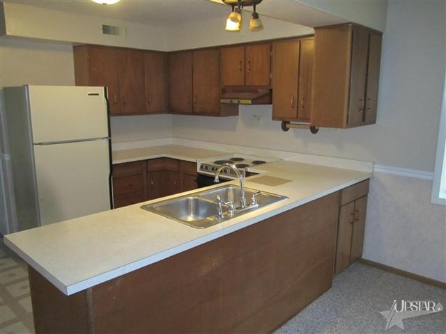 2919 Bellaire Dr, Fort Wayne, IN 46804 photo 4