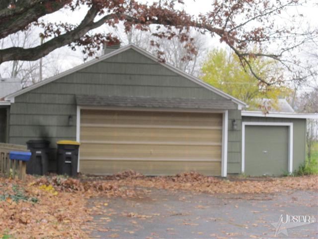 2919 Bellaire Dr, Fort Wayne, IN 46804 photo 2
