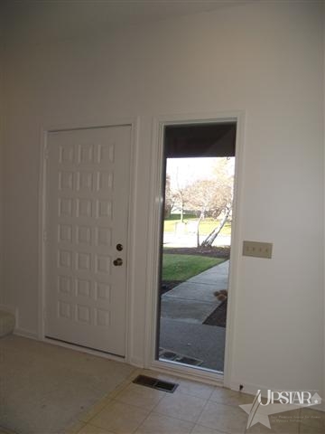 5822 Bayside Dr, Fort Wayne, IN 46815 photo 2