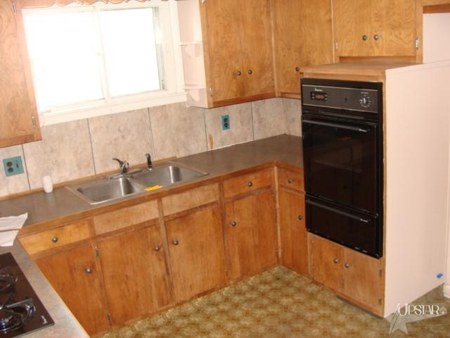 1308 W Washington St, Bluffton, IN 46714 photo 8