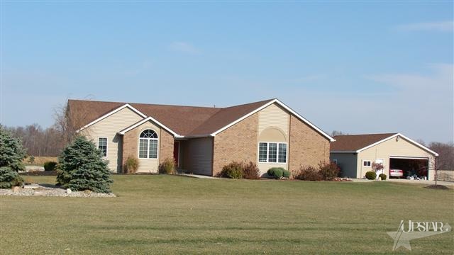 9205 Maples Rd, Fort Wayne, IN 46816 photo 1