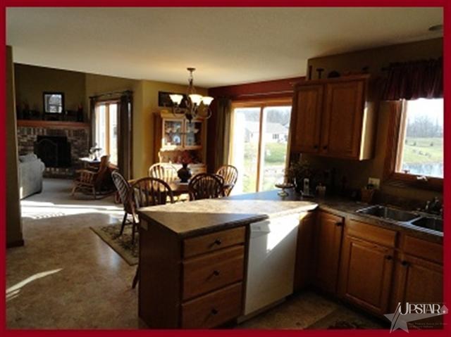 8927 Strathmore Ln, Fort Wayne, IN 46818 photo 9