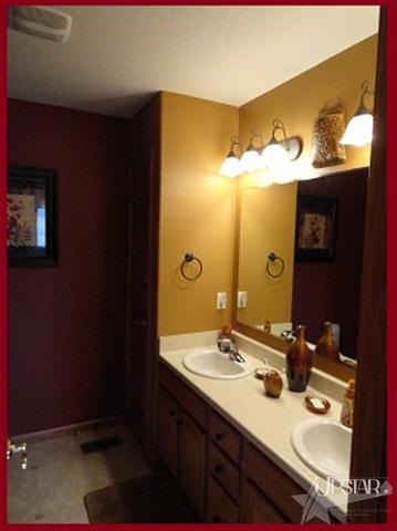 8927 Strathmore Ln, Fort Wayne, IN 46818 photo 12