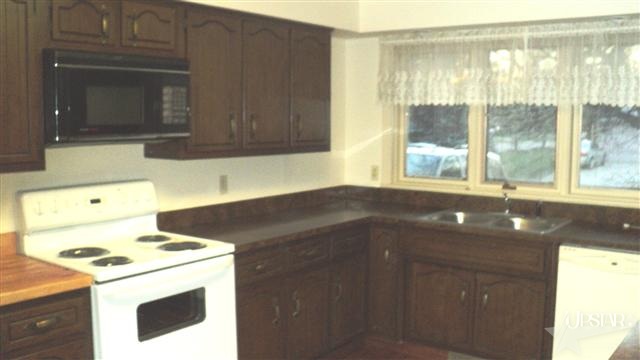 512 Hawthorne Pl, Auburn, IN 46706 photo 4