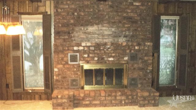 512 Hawthorne Pl, Auburn, IN 46706 photo 2