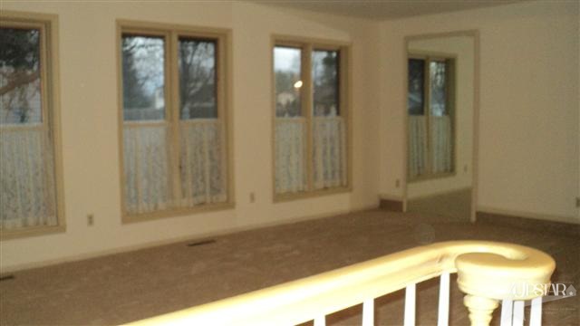 512 Hawthorne Pl, Auburn, IN 46706 photo 11